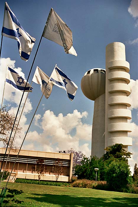 01_flagsacceleratorLR