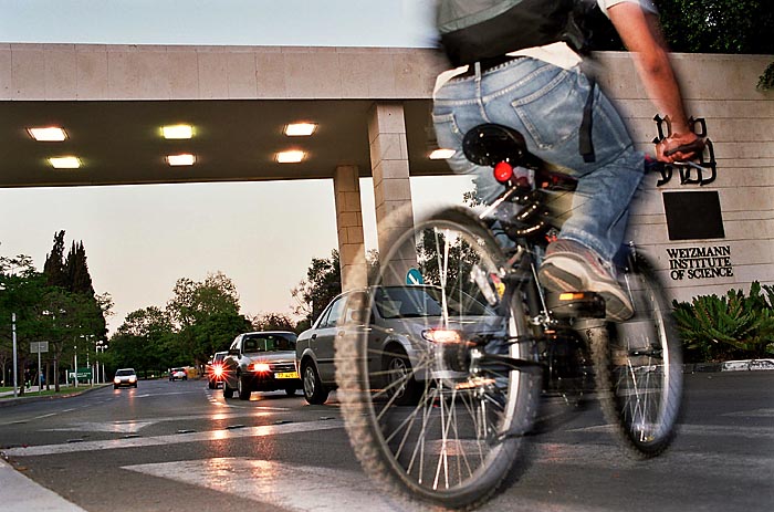 19_bikeatfrontgateLR