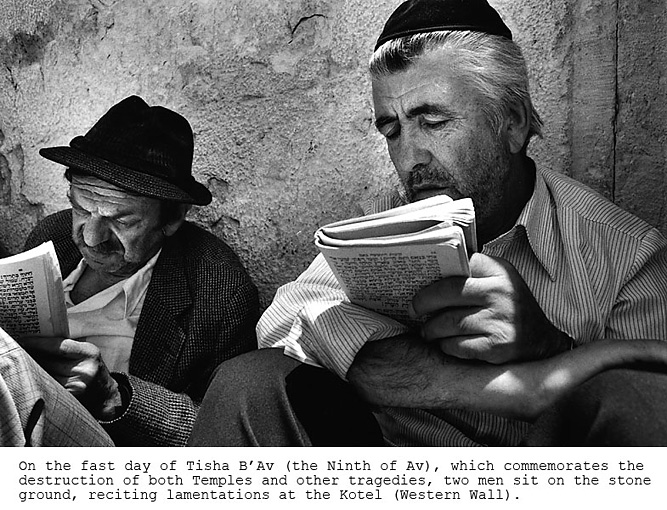 06_Tisha B'Av at Kotel - two men