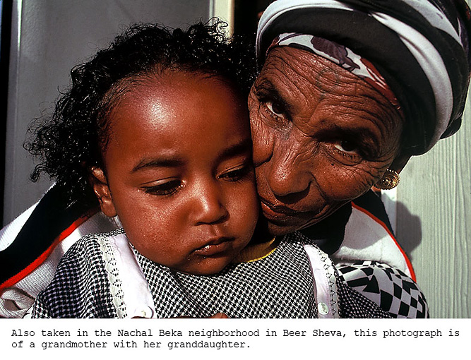 38_grandmother and daughter